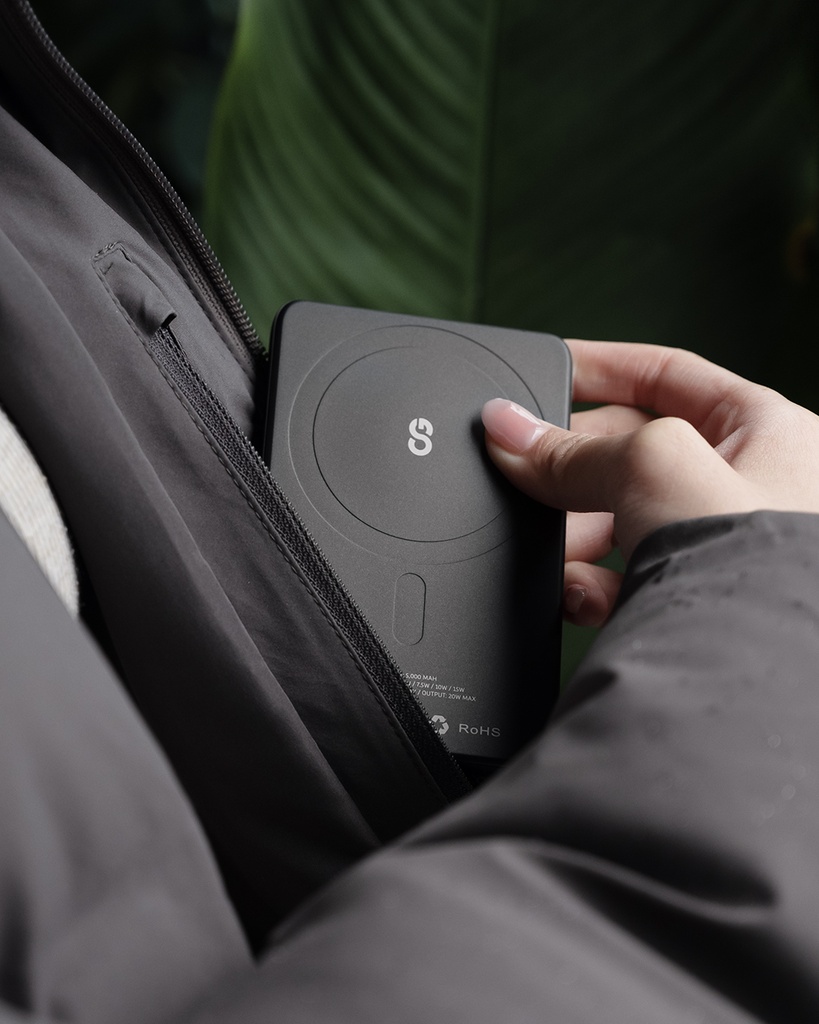 LOGIIX Piston Power 5000 mAh Slim Mag (2024) - Charcoal Grey